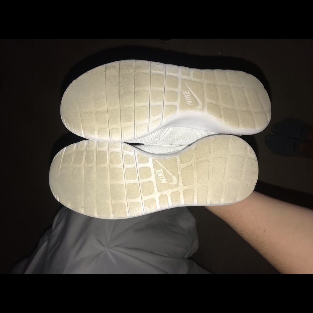 Nike Roshe Run - Picture 2 of 4